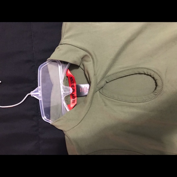 Bundle of 3 cold shoulder tops - Picture 3 of 8